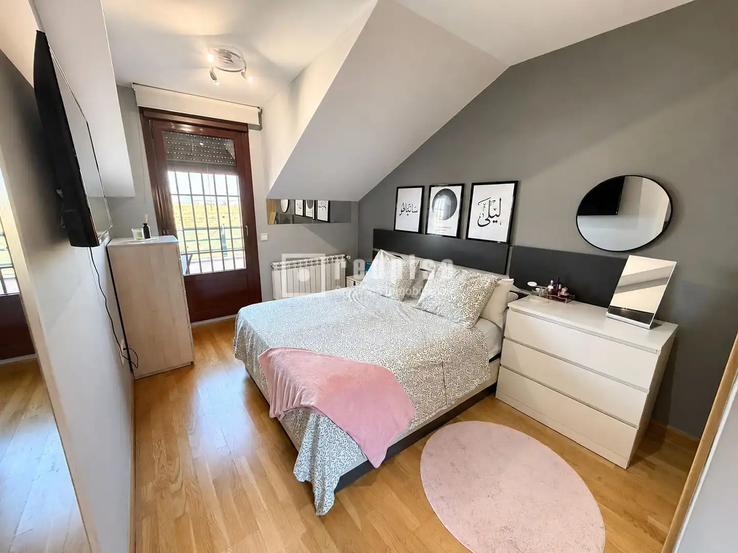 Bedroom of Attic for sale in Alovera  with Air Conditioner, Heating and Parquet flooring