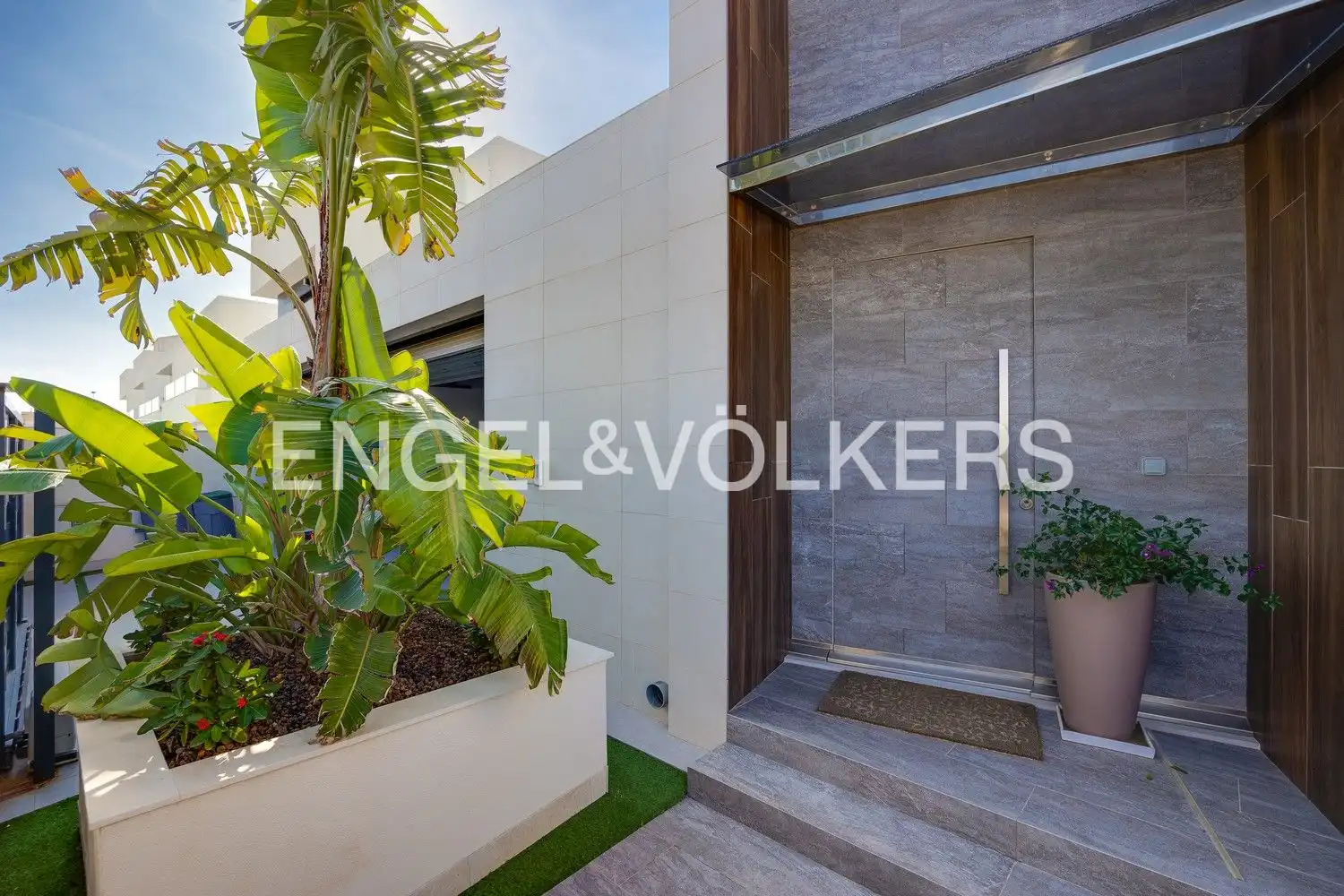 Vista exterior de Casa o chalet en venta en San Pedro del Pinatar con Aire acondicionado, Calefacción y Jardín privado