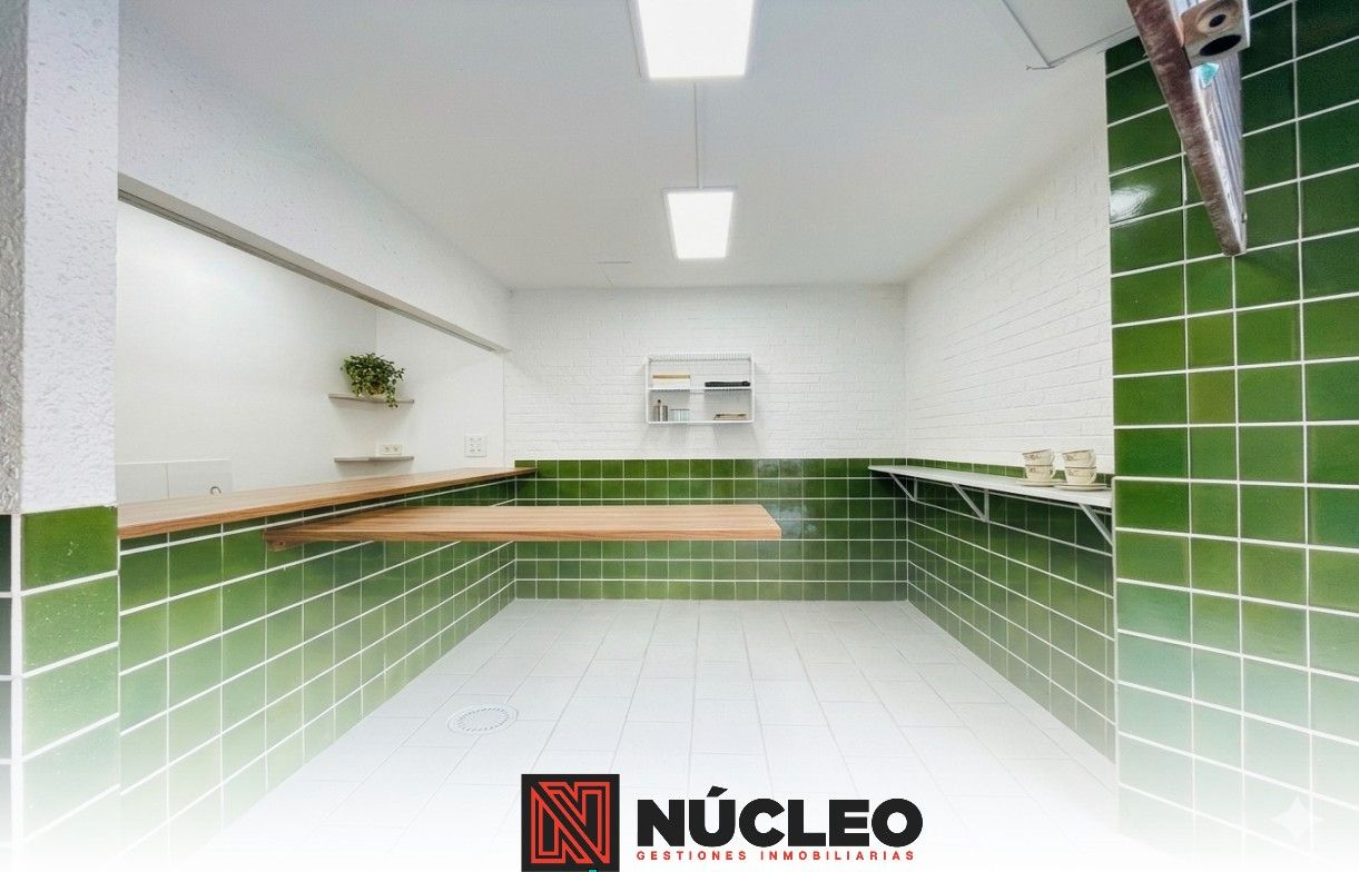 Premises for rent in Calle de Pablo Iglesias, Parque de los Cineastas, Actur-Rey Fernando