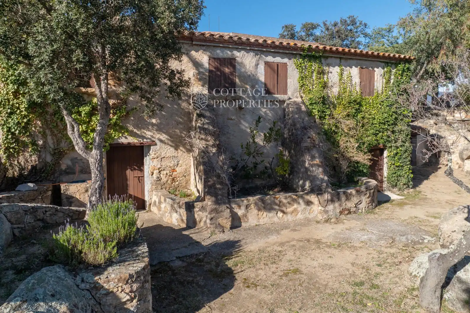 Exterior view of Country homes for sale in Capmany
