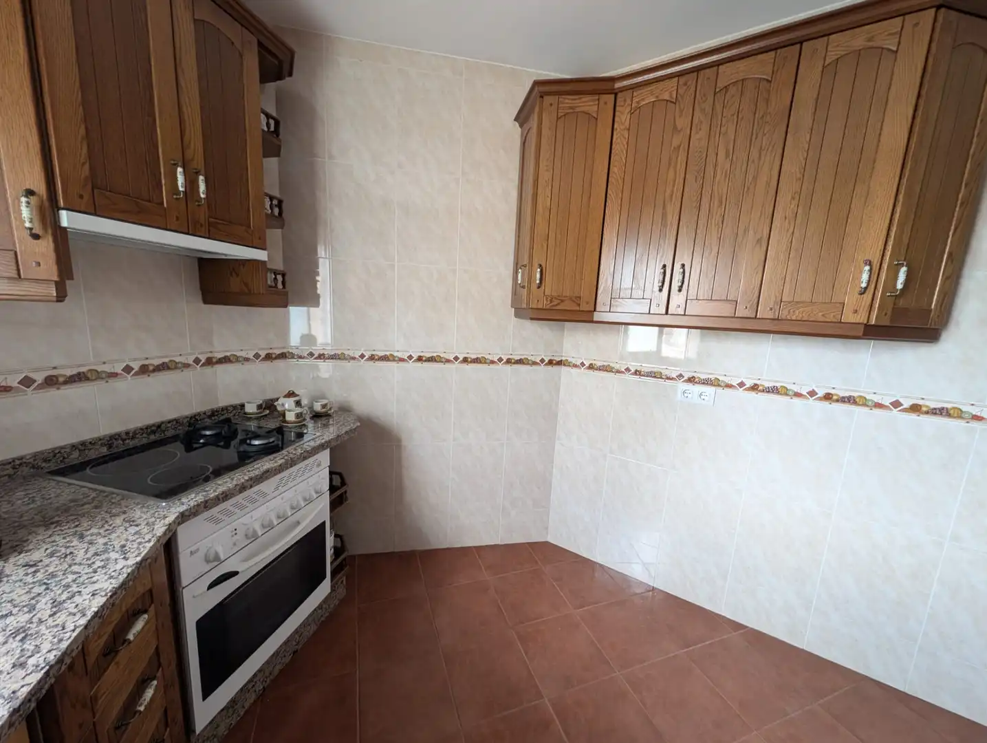 Cuina de Dúplex de lloguer en Lucena amb Aire condicionat, Calefacció i Terrassa