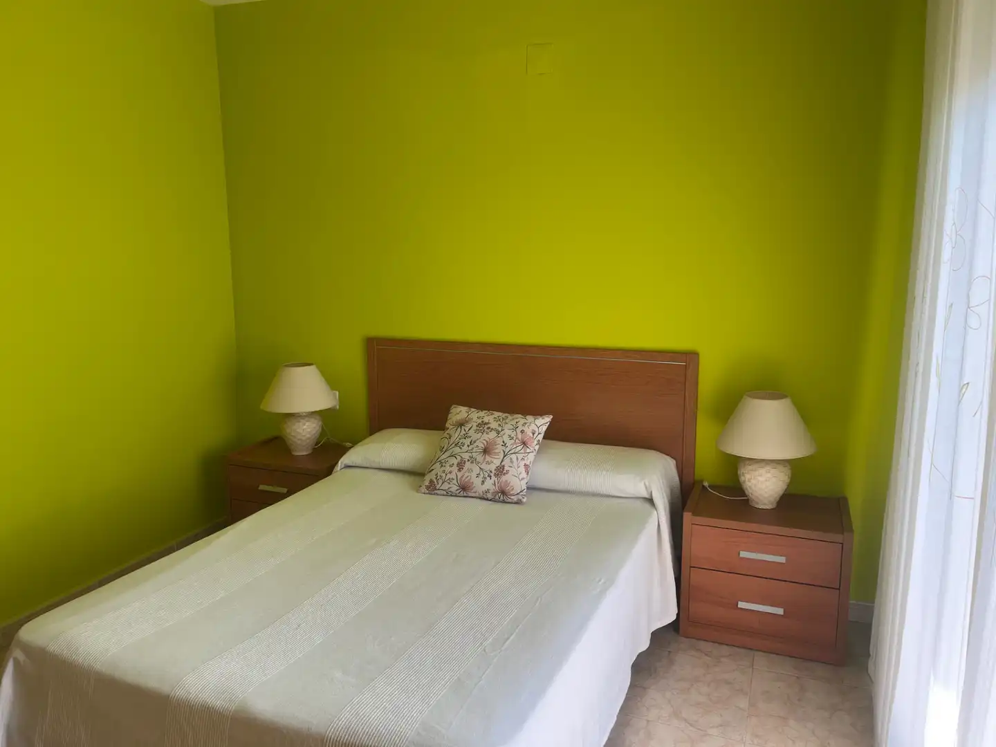 Habitación de Casa adosada en venta en Cambrils con Aire acondicionado, Terraza y Amueblado