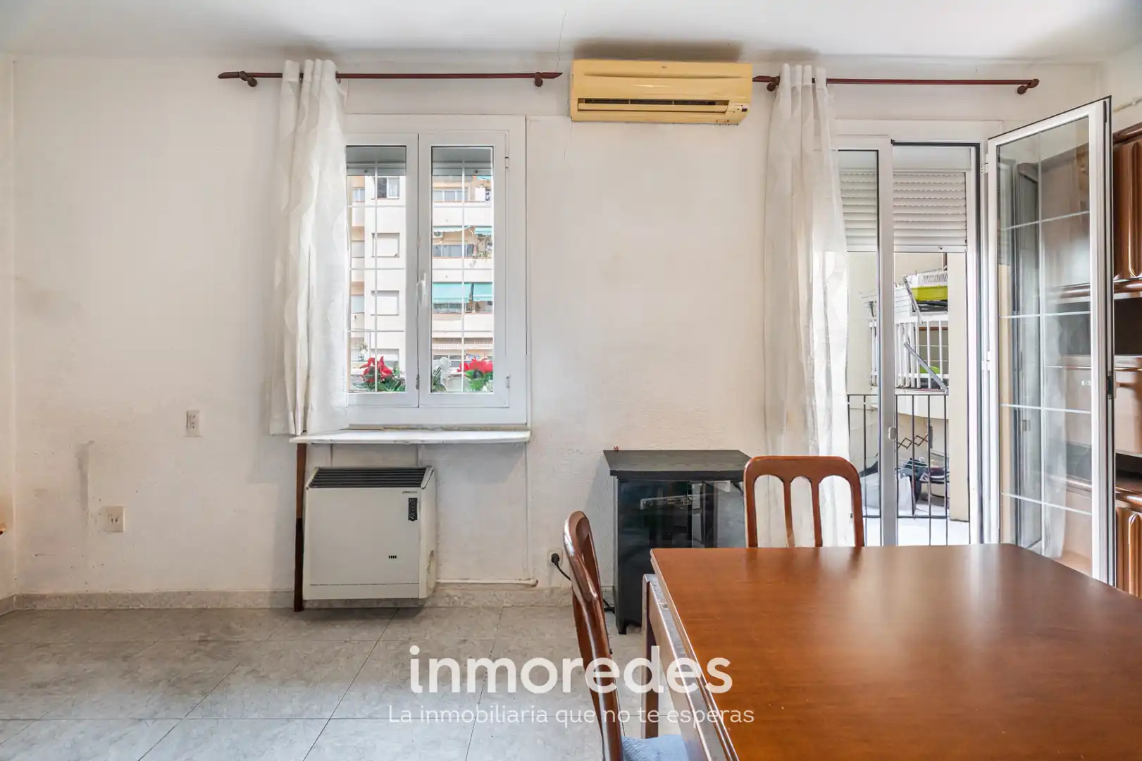 Vista exterior de Piso en venta en Barcelona con Aire acondicionado, Calefacción y Horno