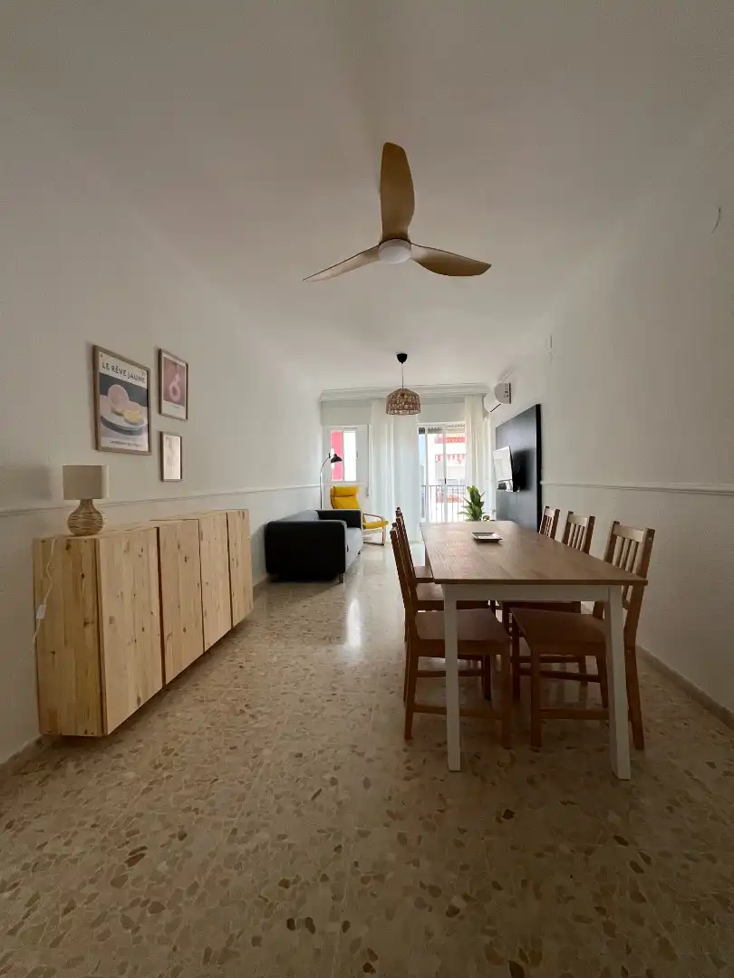 Comedor de Piso de alquiler en Salobreña con Aire acondicionado, Terraza y Amueblado