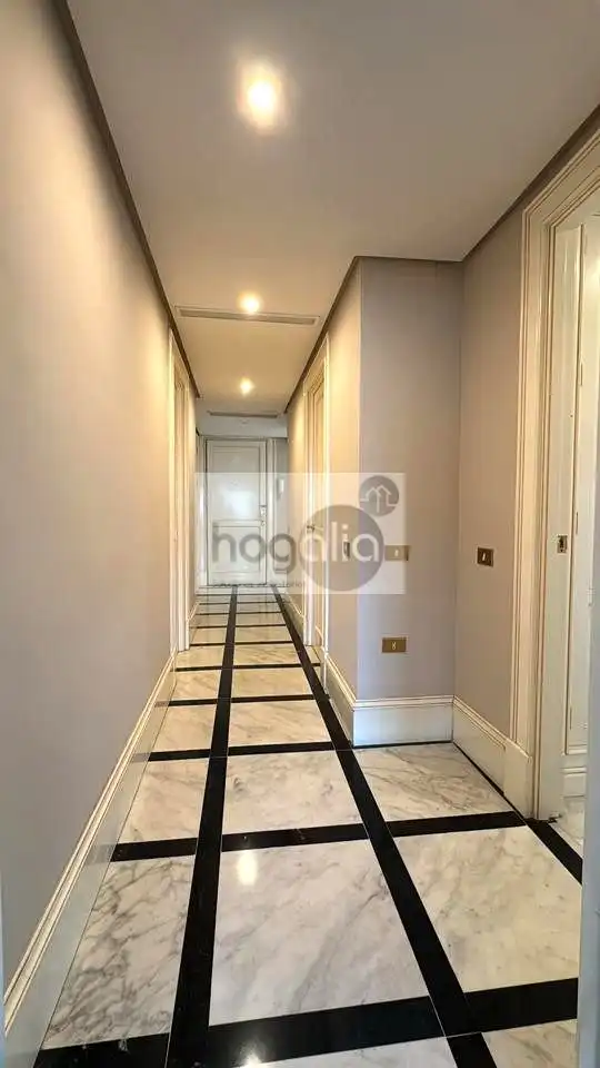 Wohnung zur Miete in Sevilla mit Klimaanlage und Terrasse