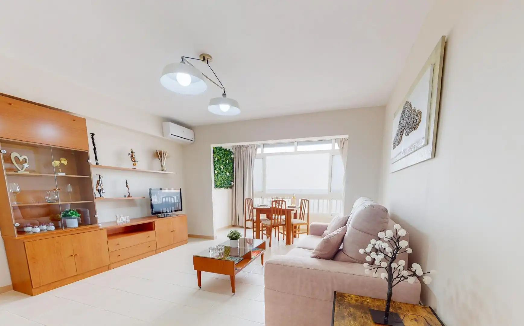 Sala de estar de Piso de alquiler en Benalmádena con Aire acondicionado, Calefacción y Jardín privado