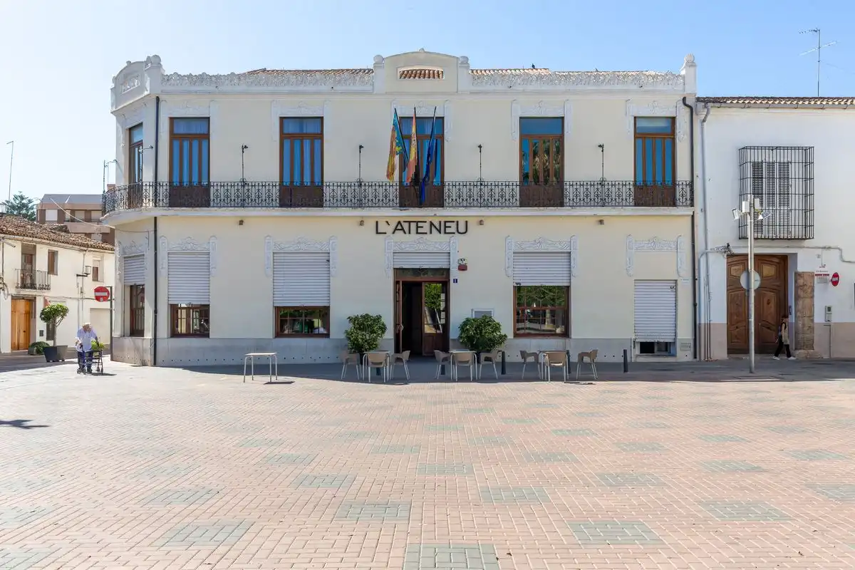 Vista exterior de Pis en venda en Alaquàs amb Aire condicionat i Calefacció
