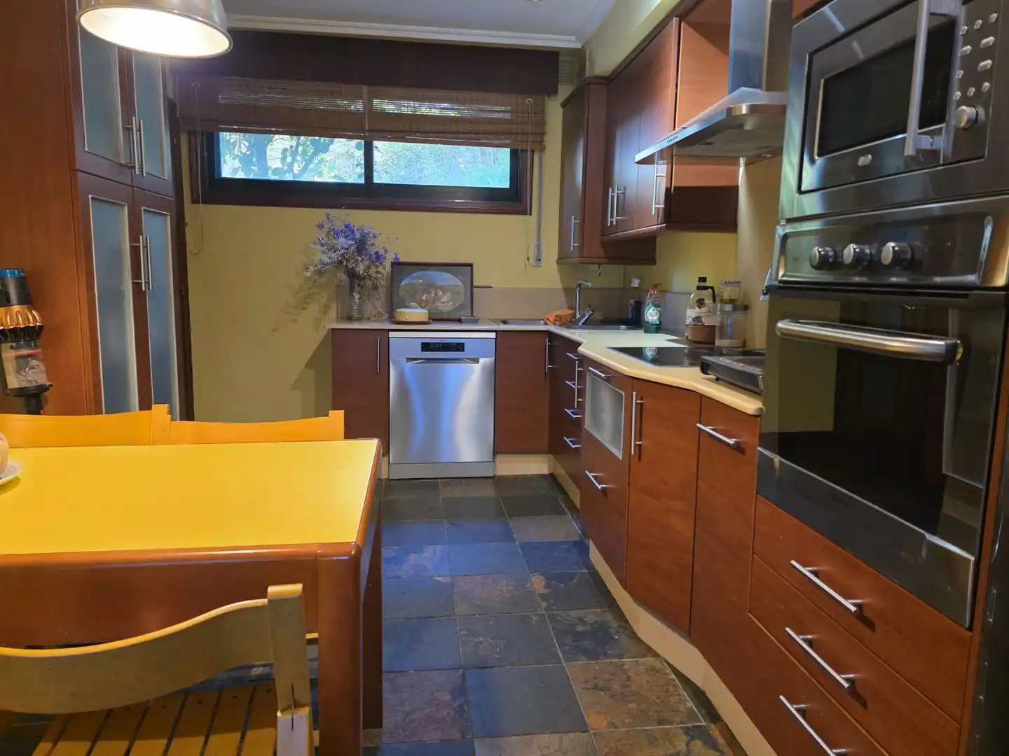 Cocina de Casa adosada en venta en Ponteareas con Calefacción, Jardín privado y Terraza