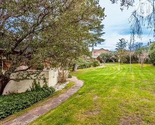 Jardí de Casa o xalet en venda en Las Rozas de Madrid amb Aire condicionat, Calefacció i Jardí privat