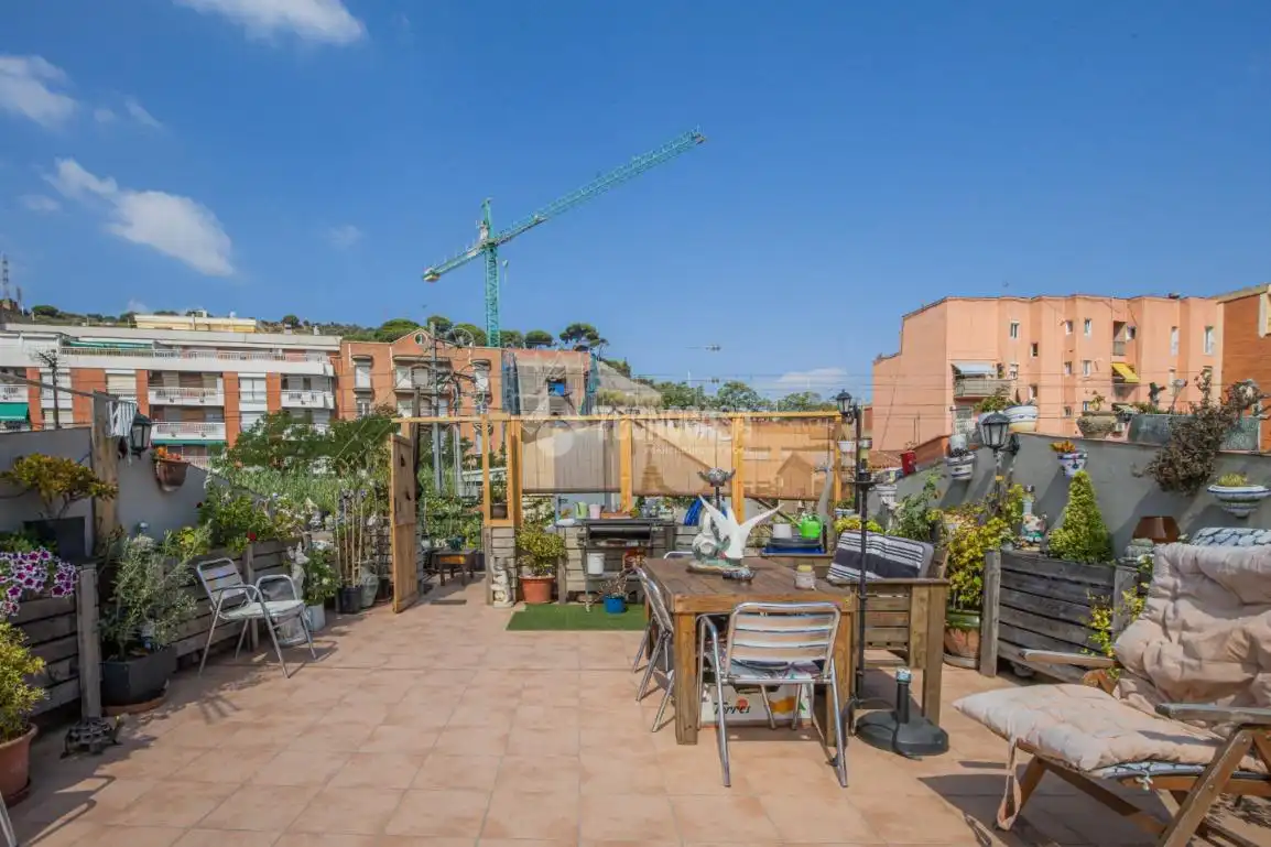 Terraza de Piso en venta en Montcada i Reixac con Terraza