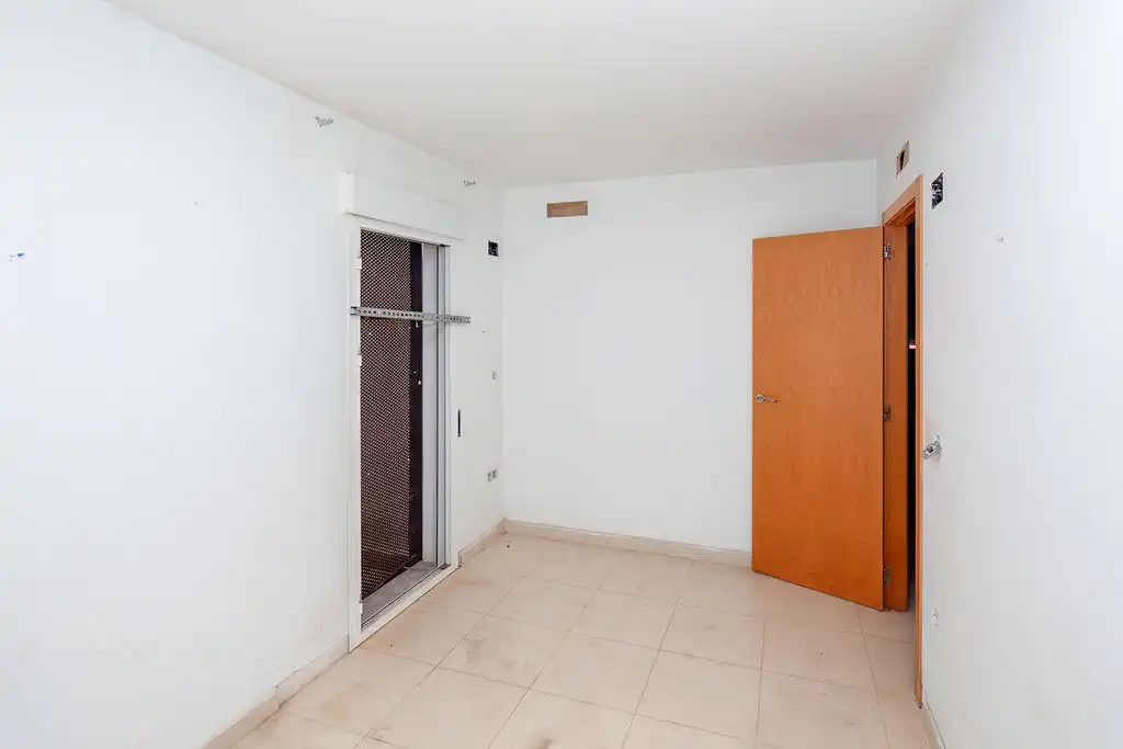 Others for sale in C/ Colombaires, imagen 19