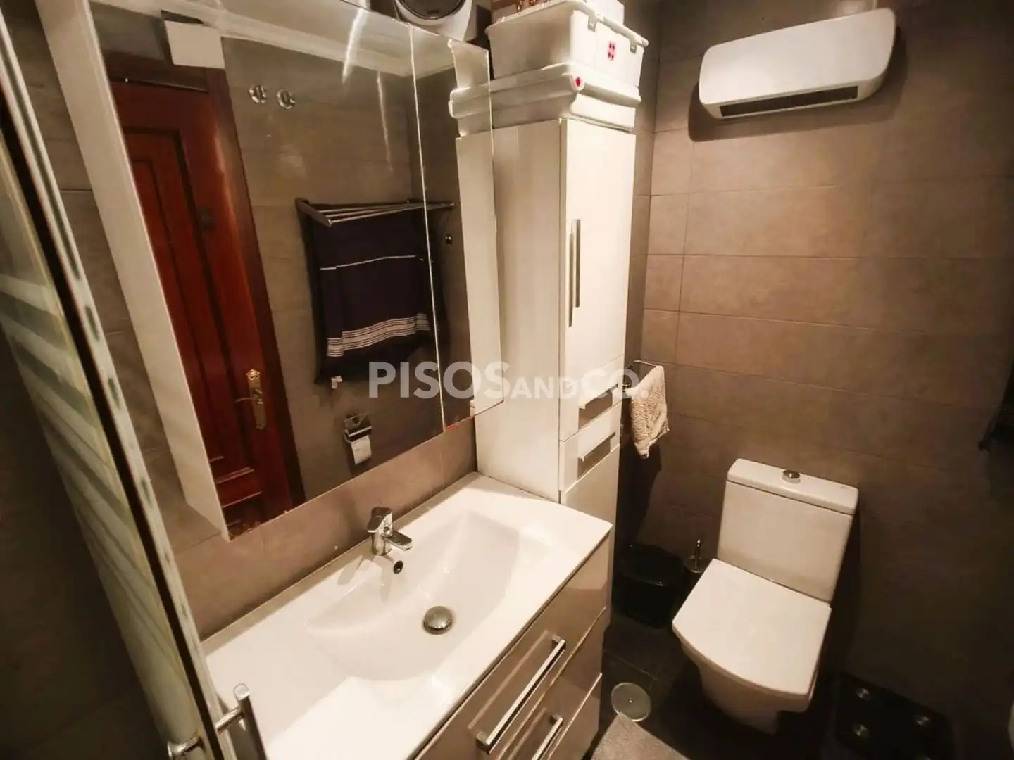 Baño de Piso en venta en A Coruña Capital  con Trastero y Amueblado
