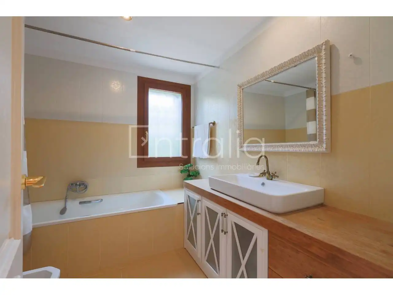Bathroom of Houses for sale in Cervià de Ter  with Air Conditioner, Heating and Private garden