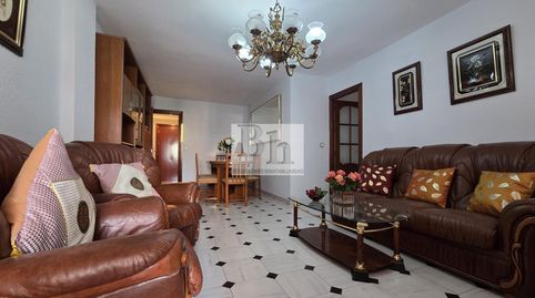 Foto 2 de Piso en venta en Los Guindos - Parque Mediterráneo - Santa Paula, Málaga Capital