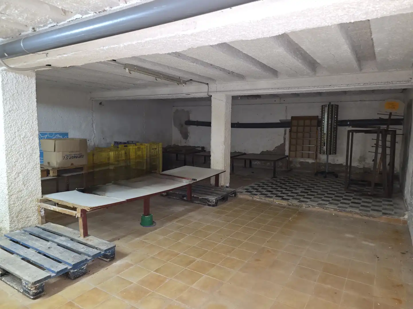Local de alquiler en Oliva con Aire acondicionado y Amueblado