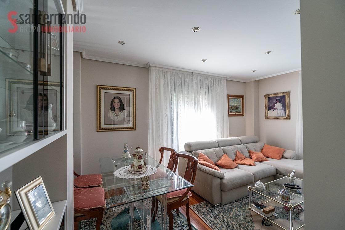 Living room of Flat for sale in Piélagos  with Heating and Storage room