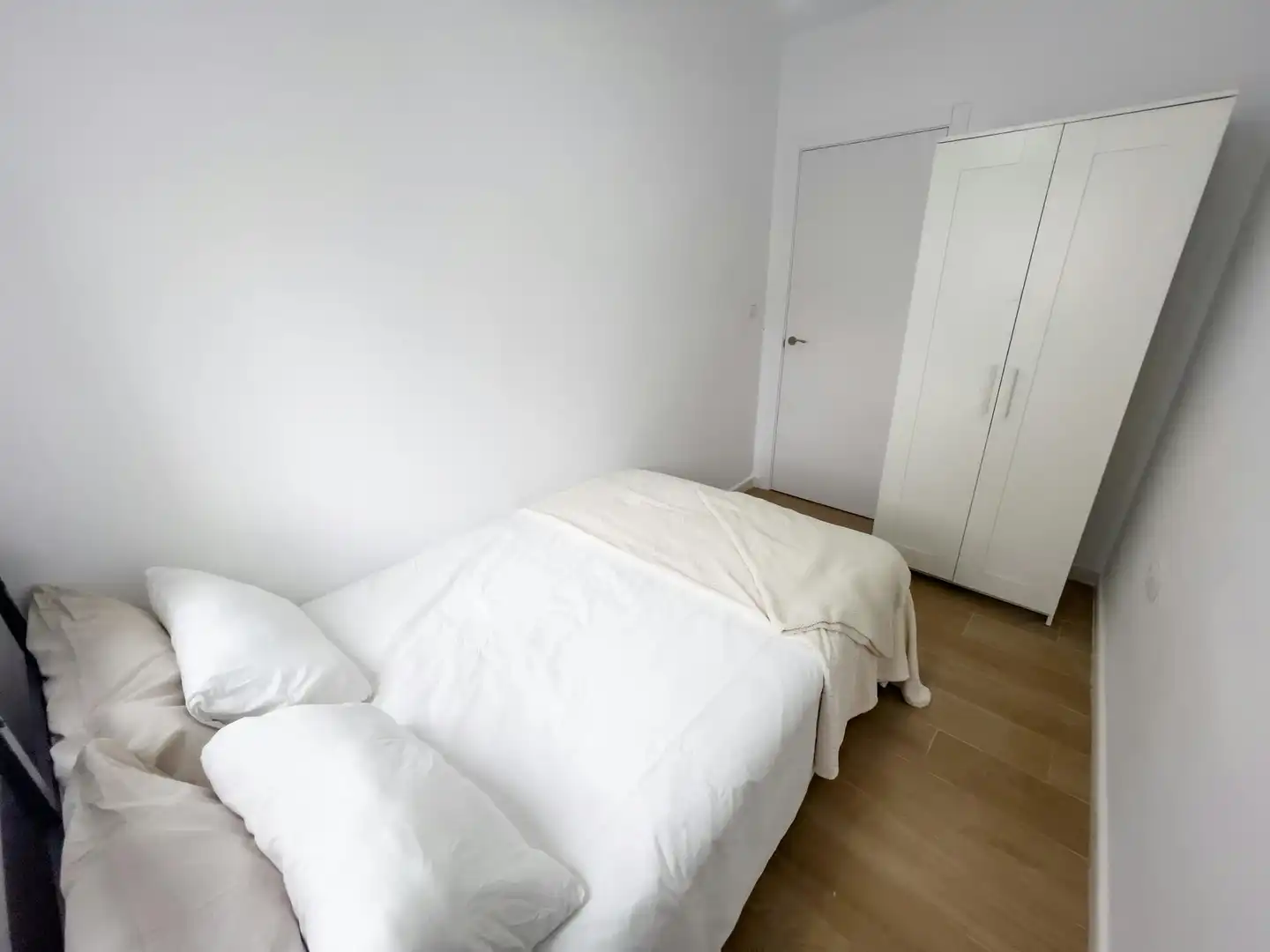 Bedroom of Flat for share in Triana
