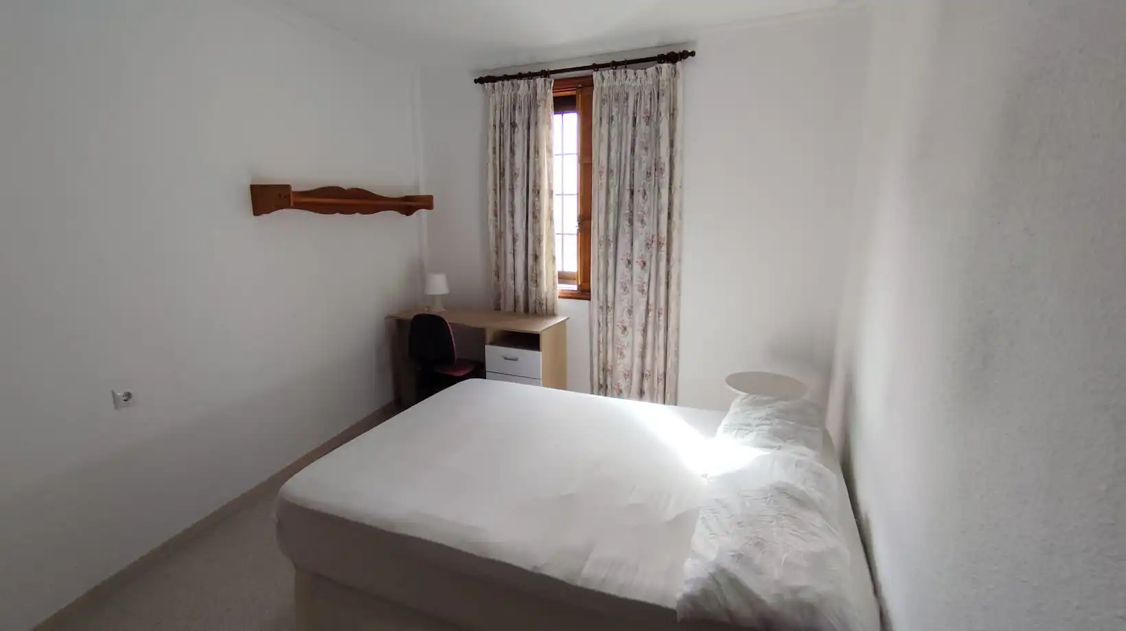 Habitación de Piso de alquiler en San Cristóbal de la Laguna con Amueblado, Horno y Lavadora