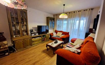 Sala d'estar de Pis en venda en Móstoles amb Aire condicionat i Terrassa