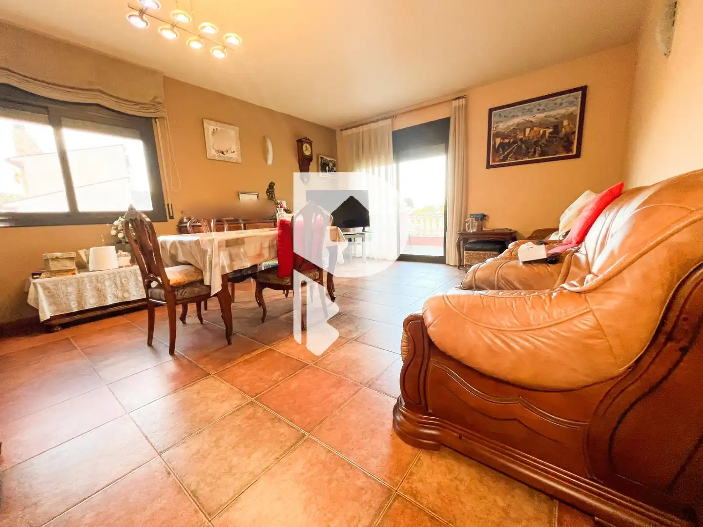 Sala d'estar de Casa o xalet en venda en Vallirana amb Aire condicionat, Calefacció i Jardí privat