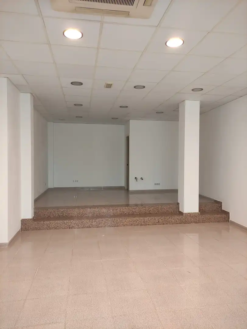 Business premises for sale in Carrer Santa Magdalena, imagen 9