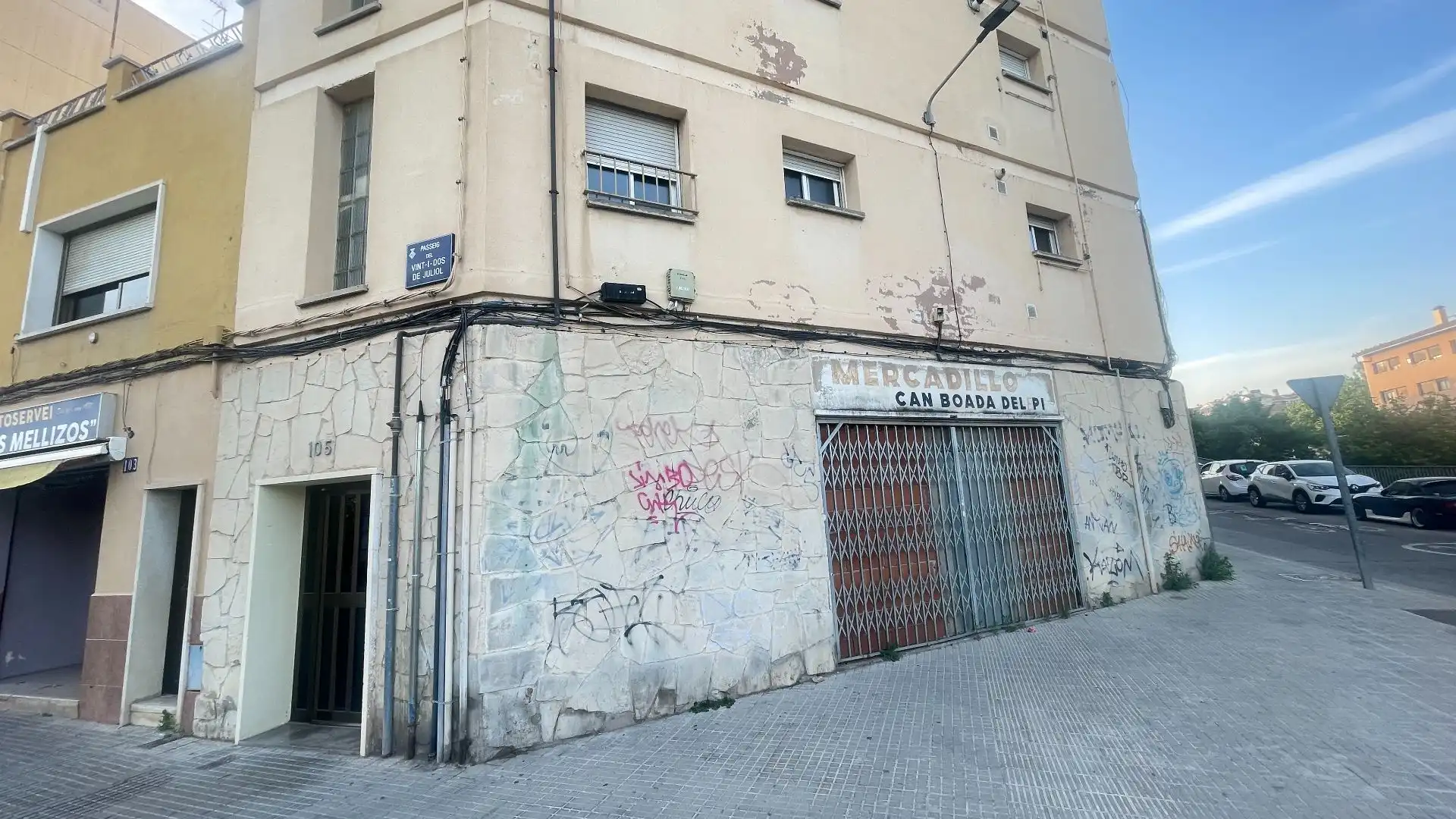 Vista exterior de Piso en venta en Terrassa con Calefacción