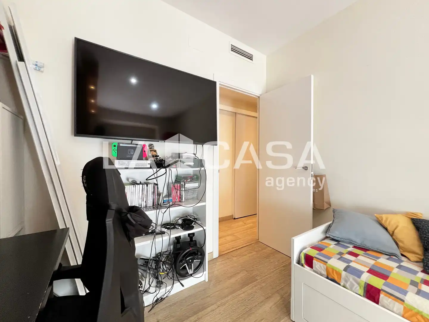 Piso con terraza en venta en Avinguda d'Alfons XIII, imagen 22