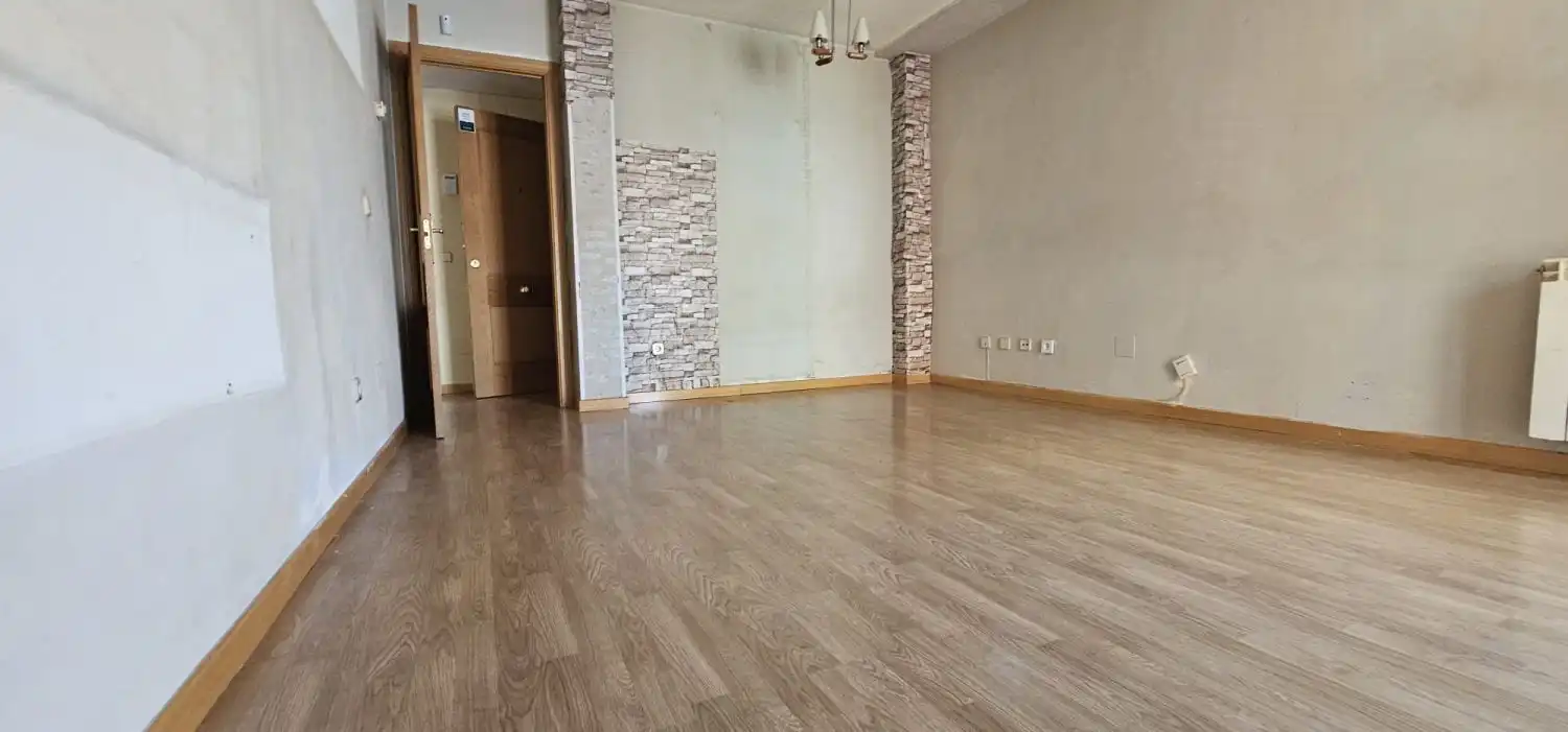 Sala de estar de Piso en venta en  Madrid Capital con Aire acondicionado, Calefacción y Parquet