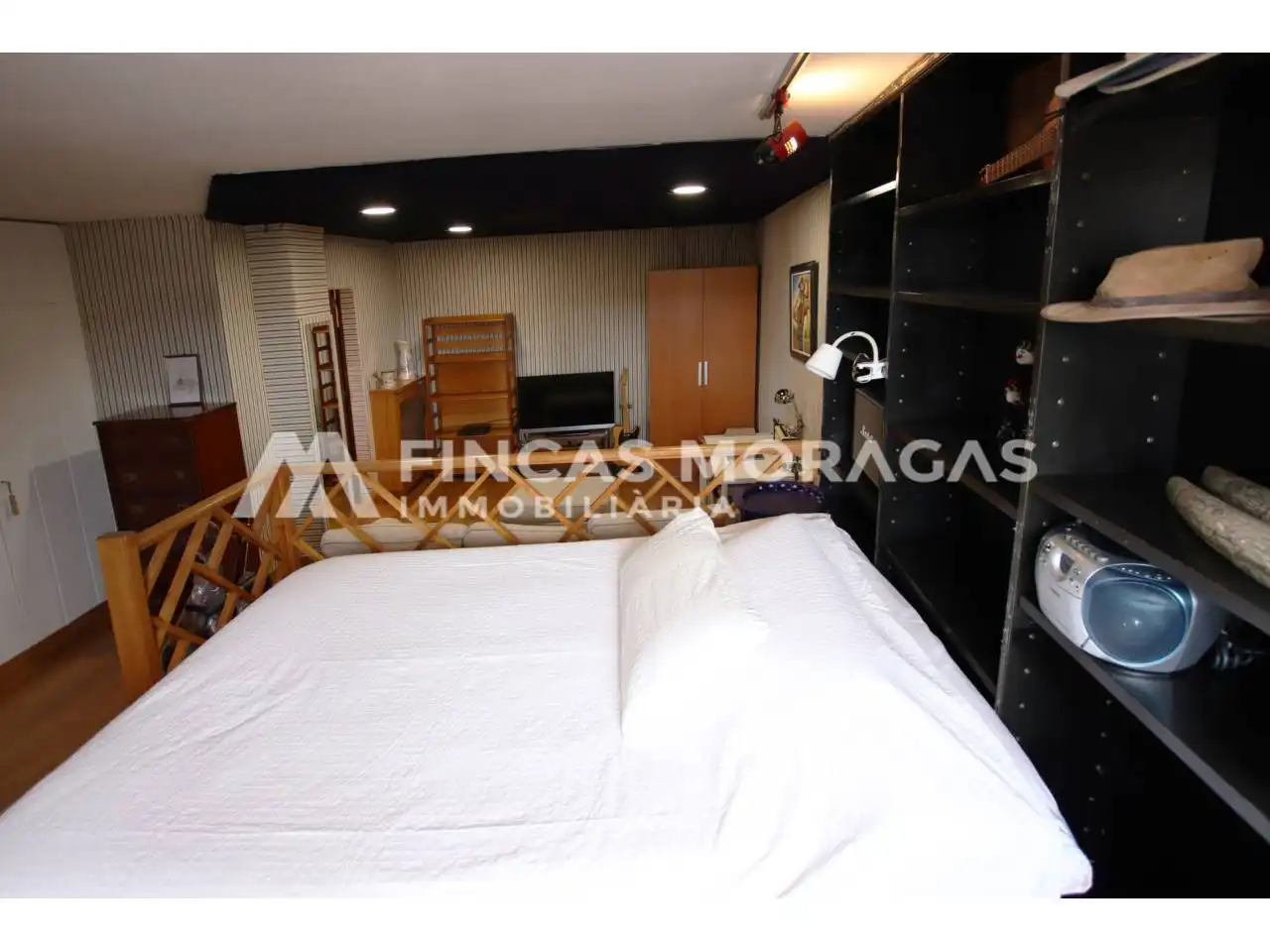 Bedroom of Attic for sale in Sant Cugat del Vallès  with Air Conditioner, Heating and Parquet flooring