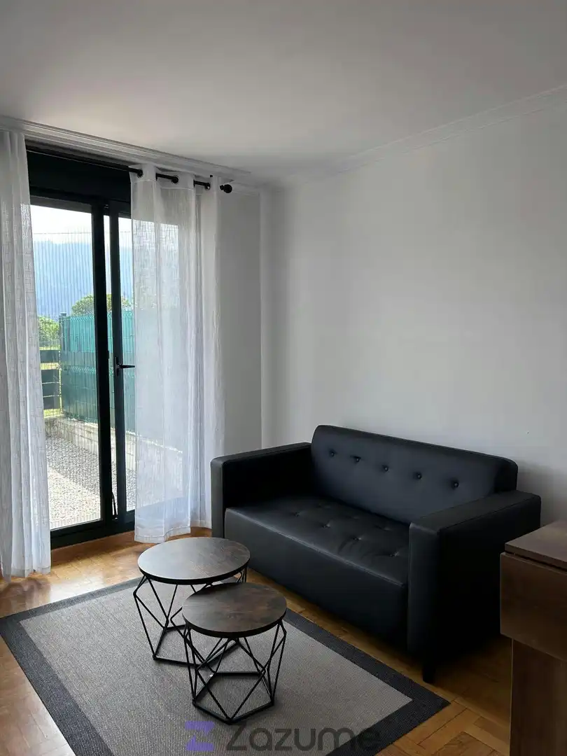 Wohnzimmer von Wohnung zur Miete in Llanes mit Heizung, Parkett und Terrasse