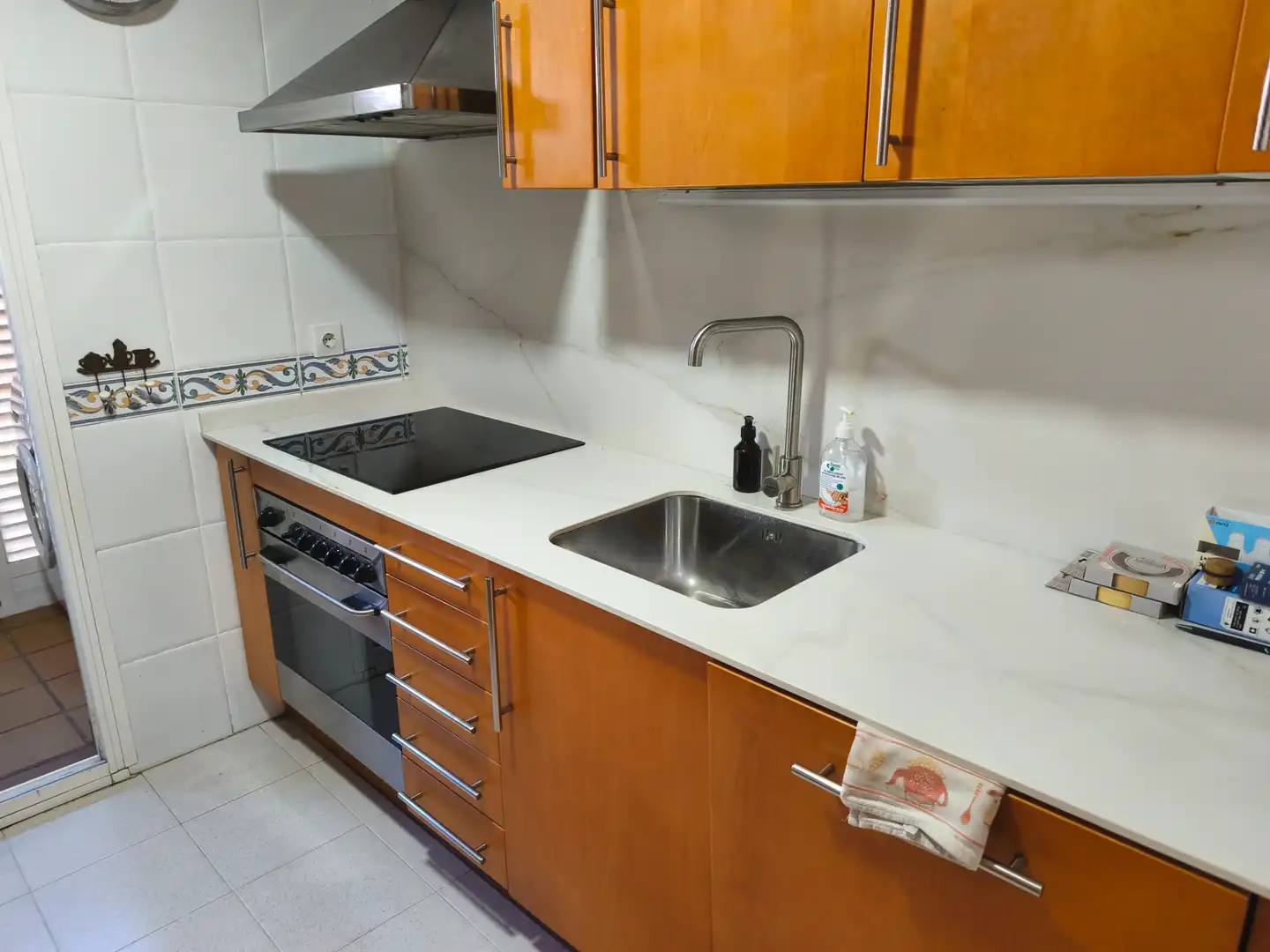 Kitchen of Flat for rent in Madrid  with Air Conditioner, Heating and Private garden
