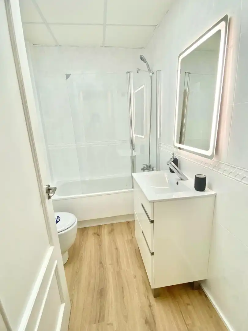 Bathroom of Apartments for rent in Murcia  with Air Conditioner, Furnished and Washing machine