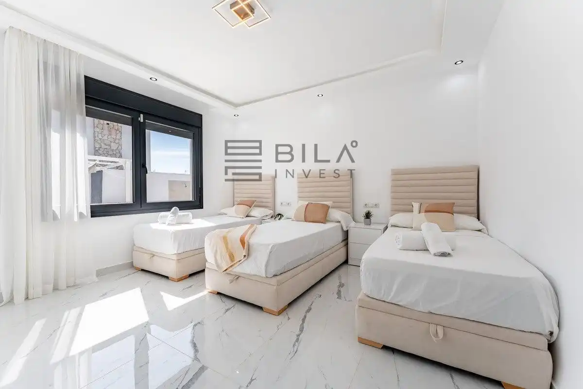 Chalet con piscina en venta en Riviera del Sol, imagen 27