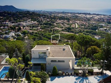 Villa avec balcon à vendre à Premià de Dalt