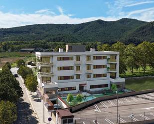 Vista exterior de Pis en venda en Santa Coloma de Farners amb Aire condicionat, Terrassa i Piscina comunitària
