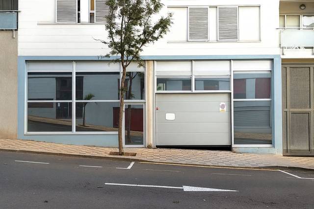 Local comercial en Venta en Acorán