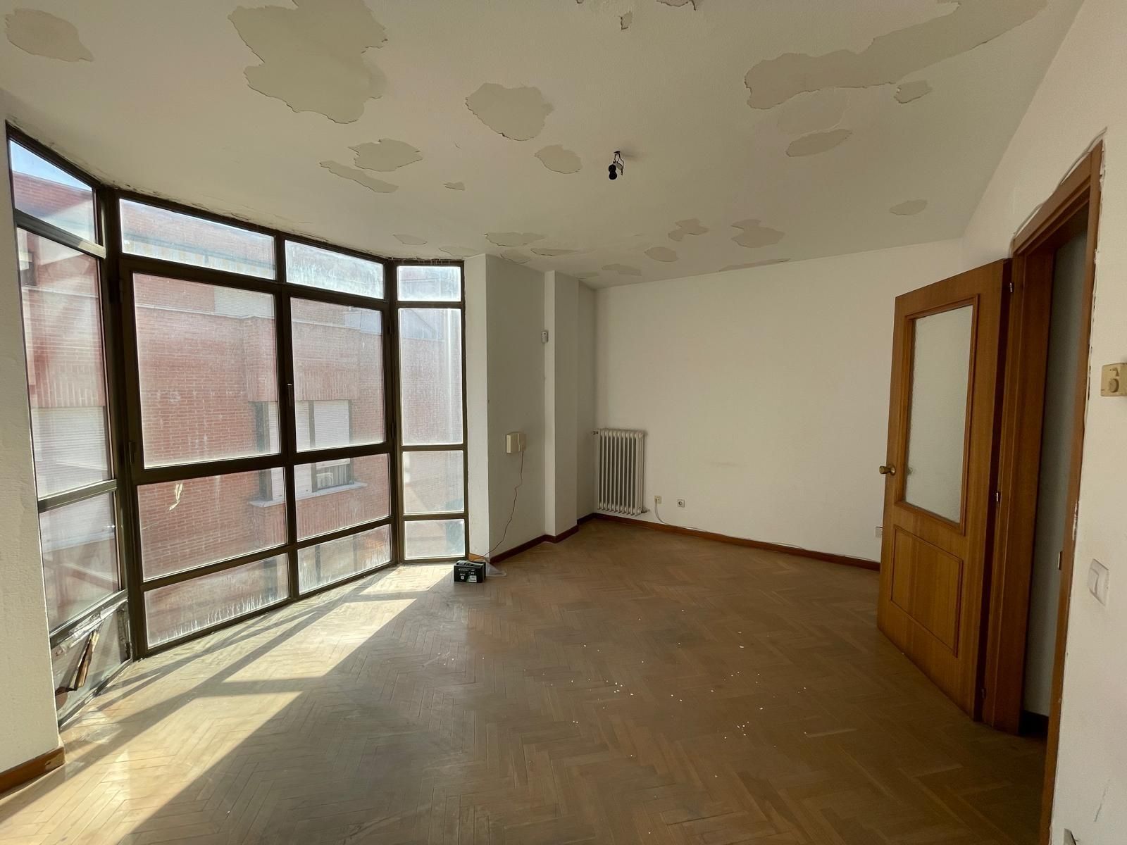 Piso en venta en  Madrid Capital con Terraza