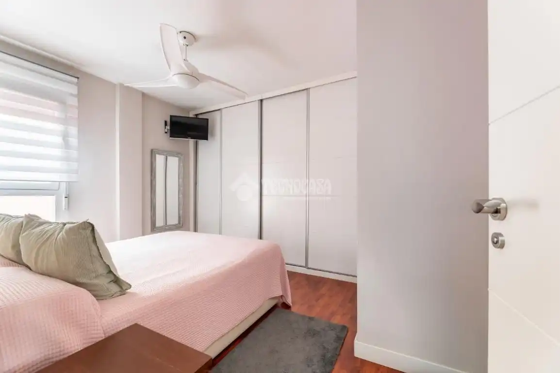 Habitación de Casa adosada en venta en Zona Carretera del Plantío