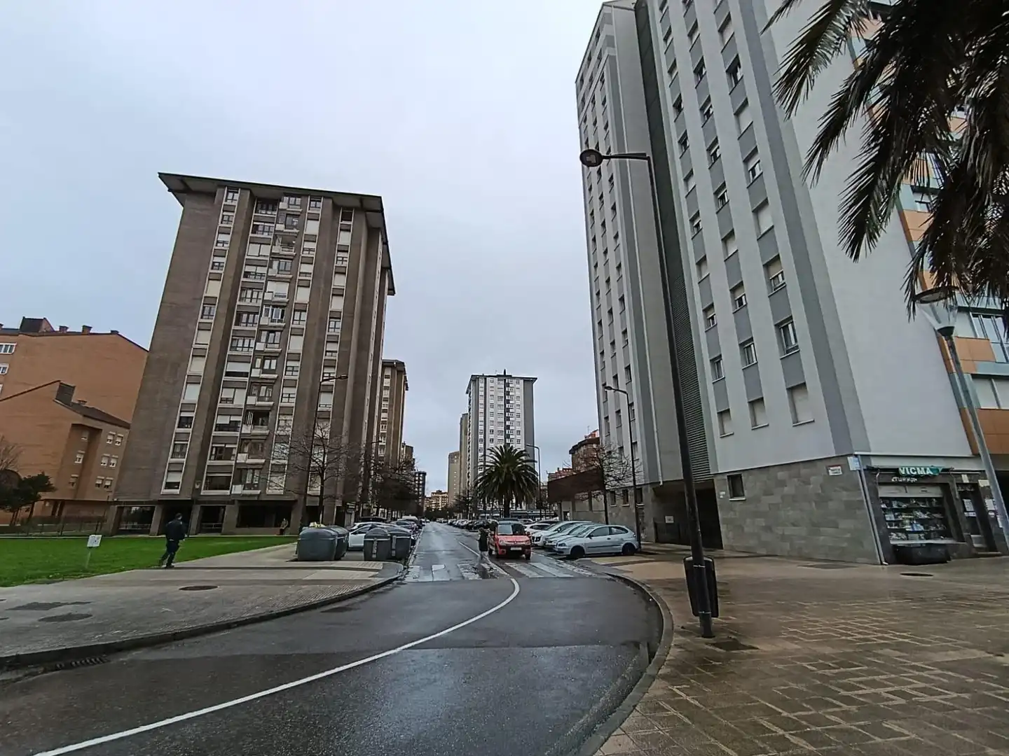 Vista exterior de Pis en venda en Gijón  amb Calefacció, Parquet i Traster