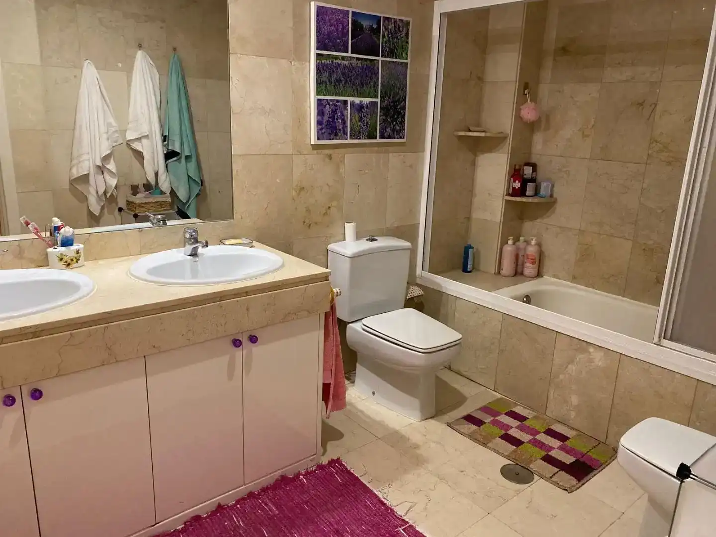 Badezimmer von Einfamilien-Reihenhaus zur Miete in  Madrid Capital mit Schwimmbad