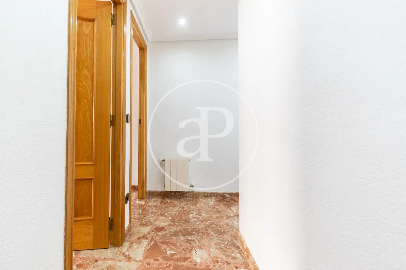 Flat for rent in Valencia  with Air Conditioner, Heating and Furnished