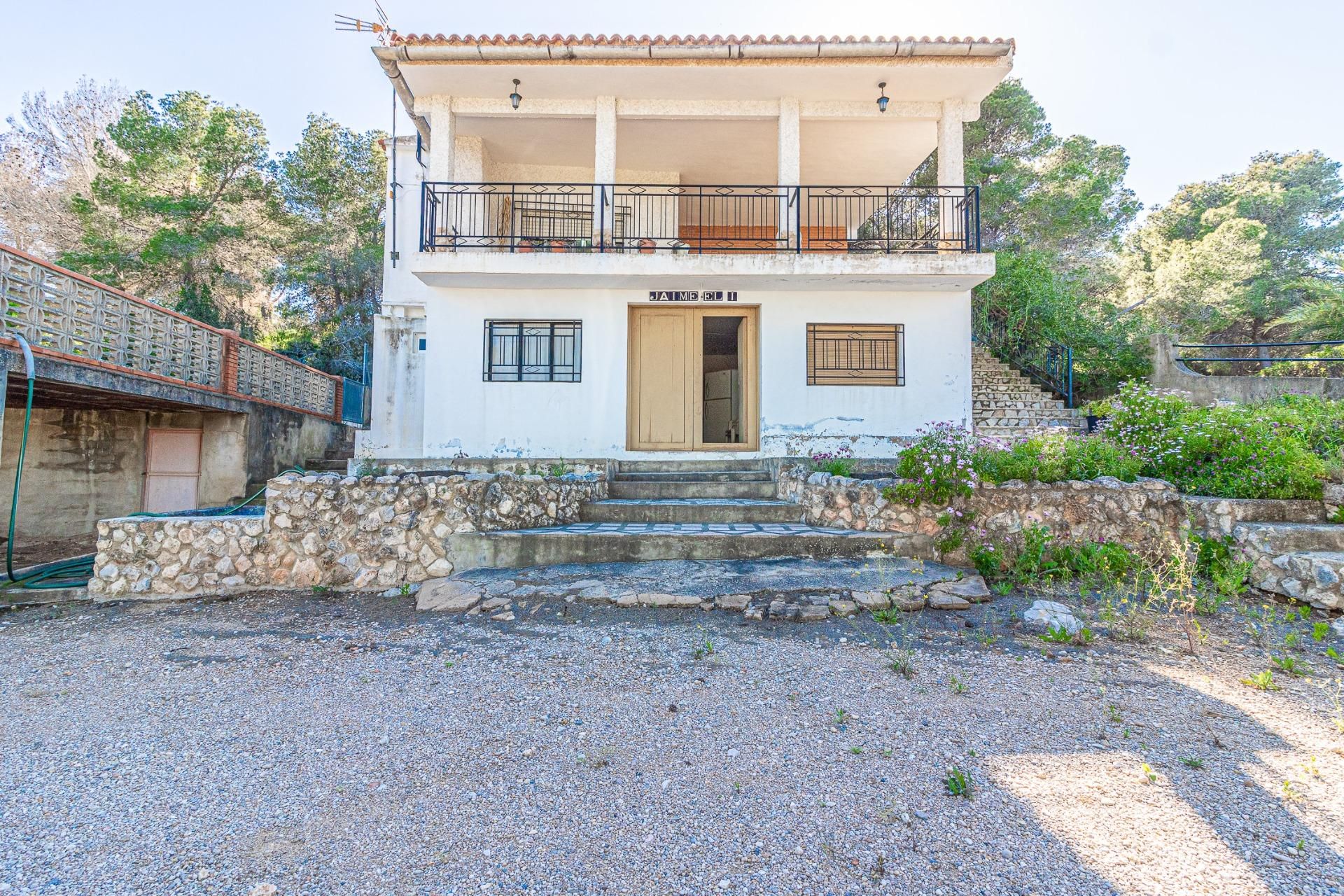 Vista exterior de Casa o xalet en venda en Carlet amb Calefacció, Jardí privat i Terrassa