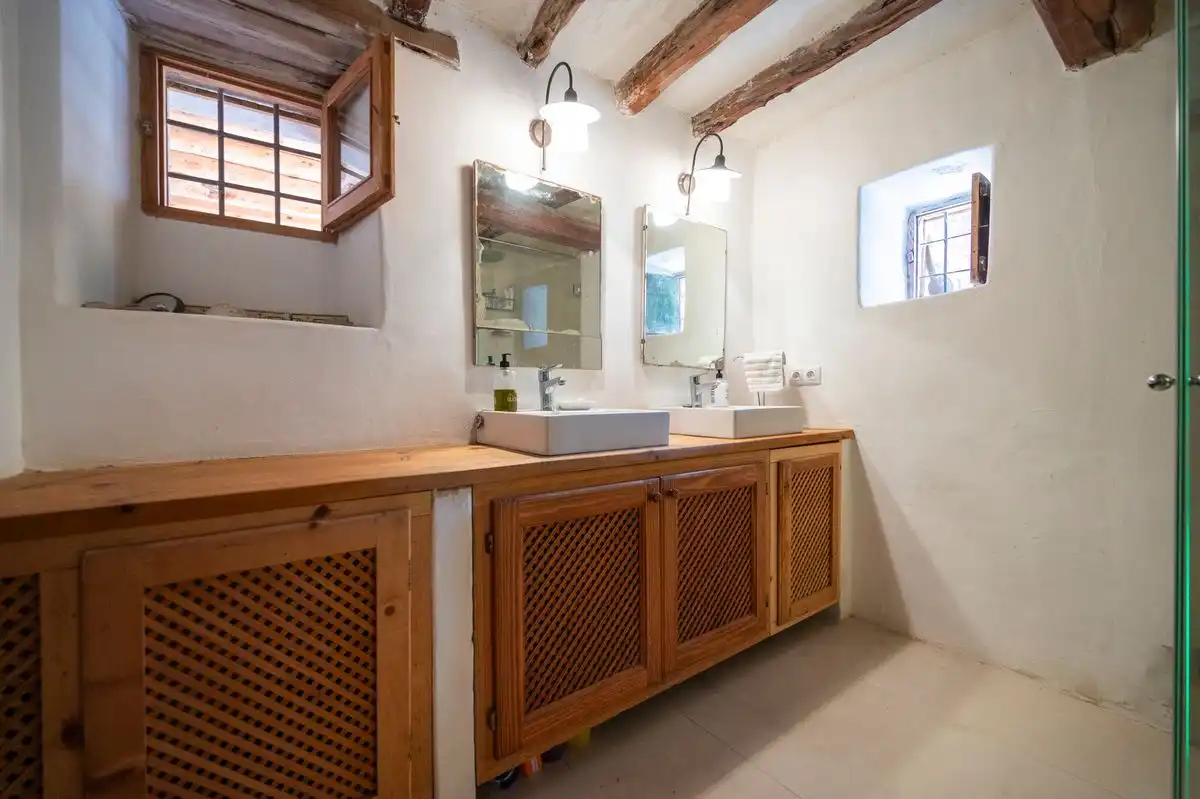 Baño de Casa o chalet de alquiler en Sant Josep de sa Talaia con Aire acondicionado, Calefacción y Jardín privado