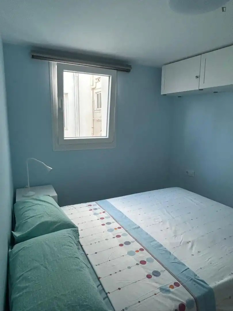 Dormitori de Apartament de lloguer en Valencia amb Aire condicionat, Moblat i Forn