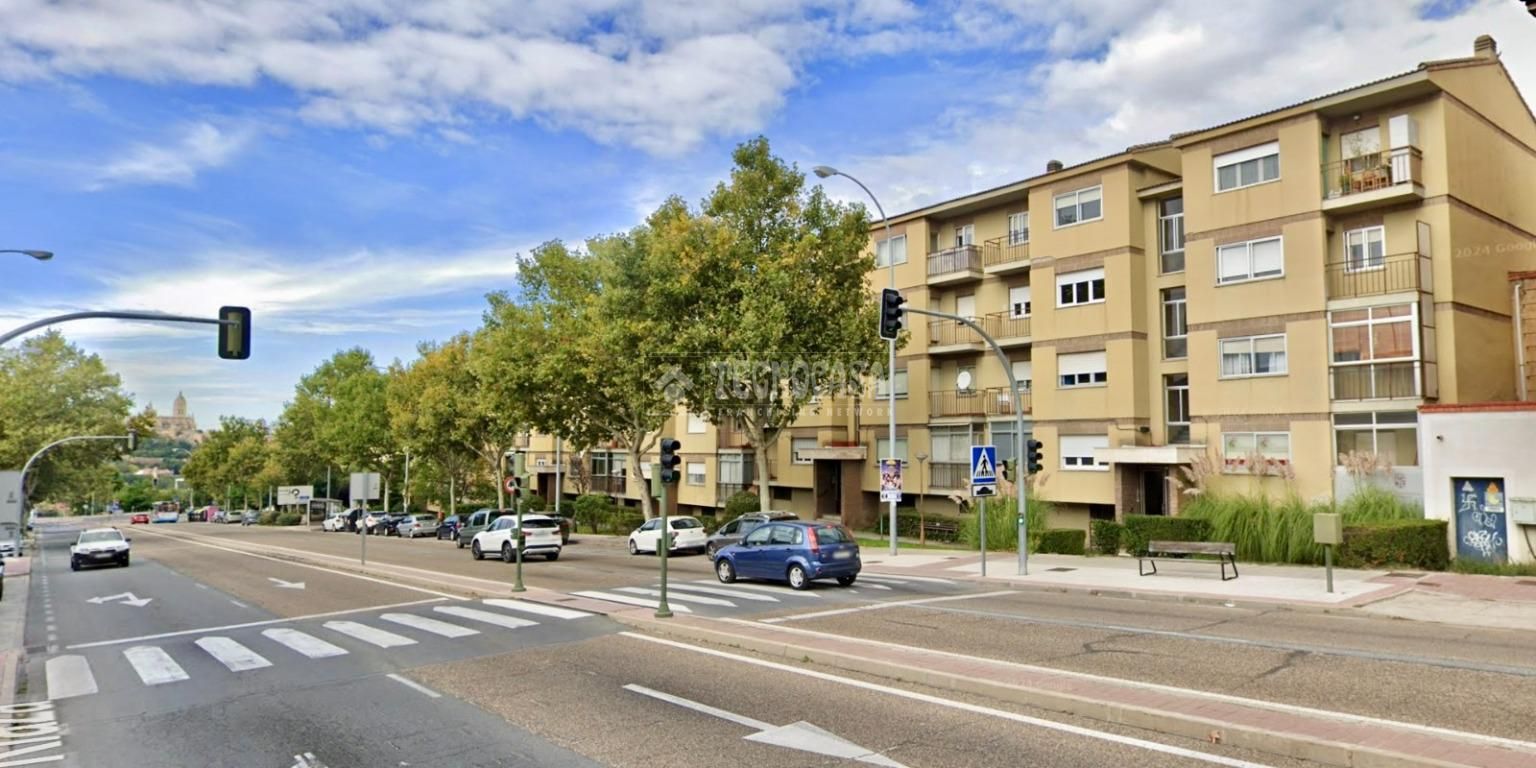Vista exterior de Pis en venda en Segovia Capital amb Calefacció, Parquet i Terrassa