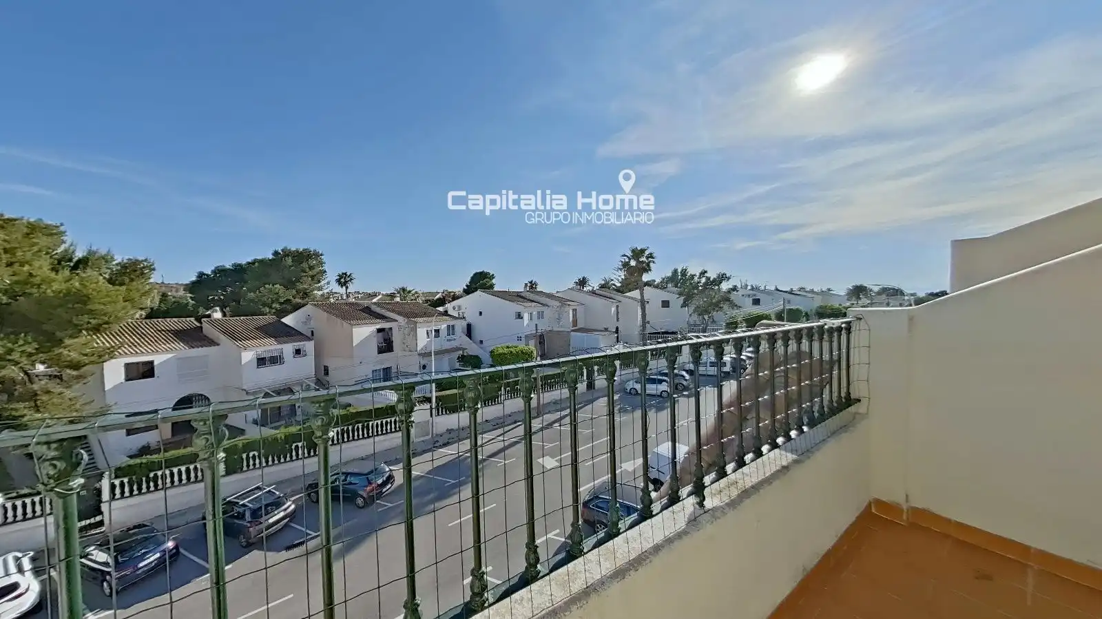Außenansicht von Einfamilien-Reihenhaus zum Verkauf in Santa Pola mit Abstellraum, Schwimmbad und Möbliert