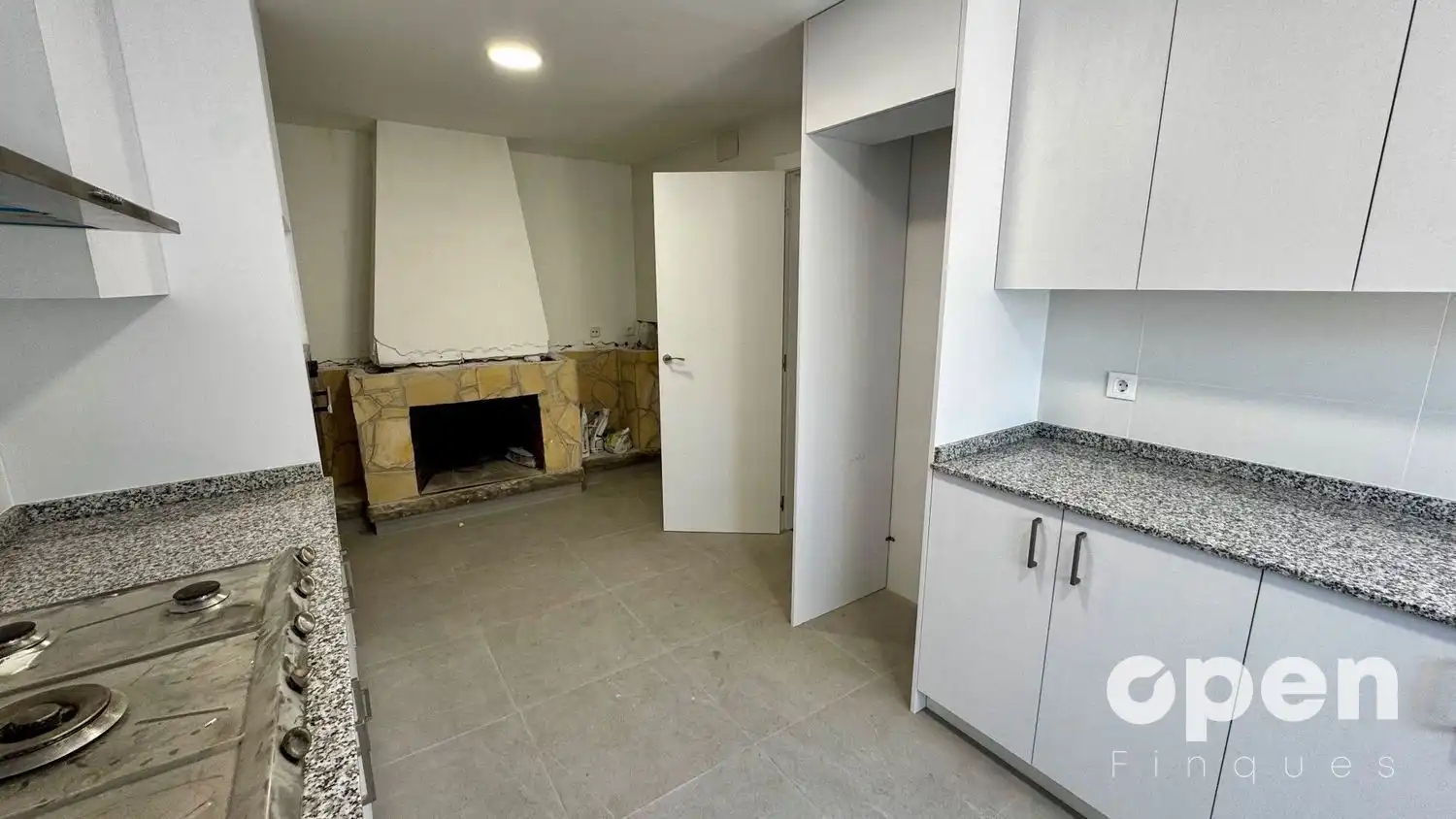 Kitchen of Houses for sale in Terrassa  with Air Conditioner, Heating and Terrace
