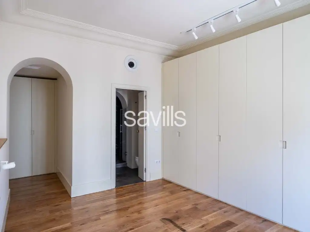 Bedroom of Apartments for sale in Sevilla