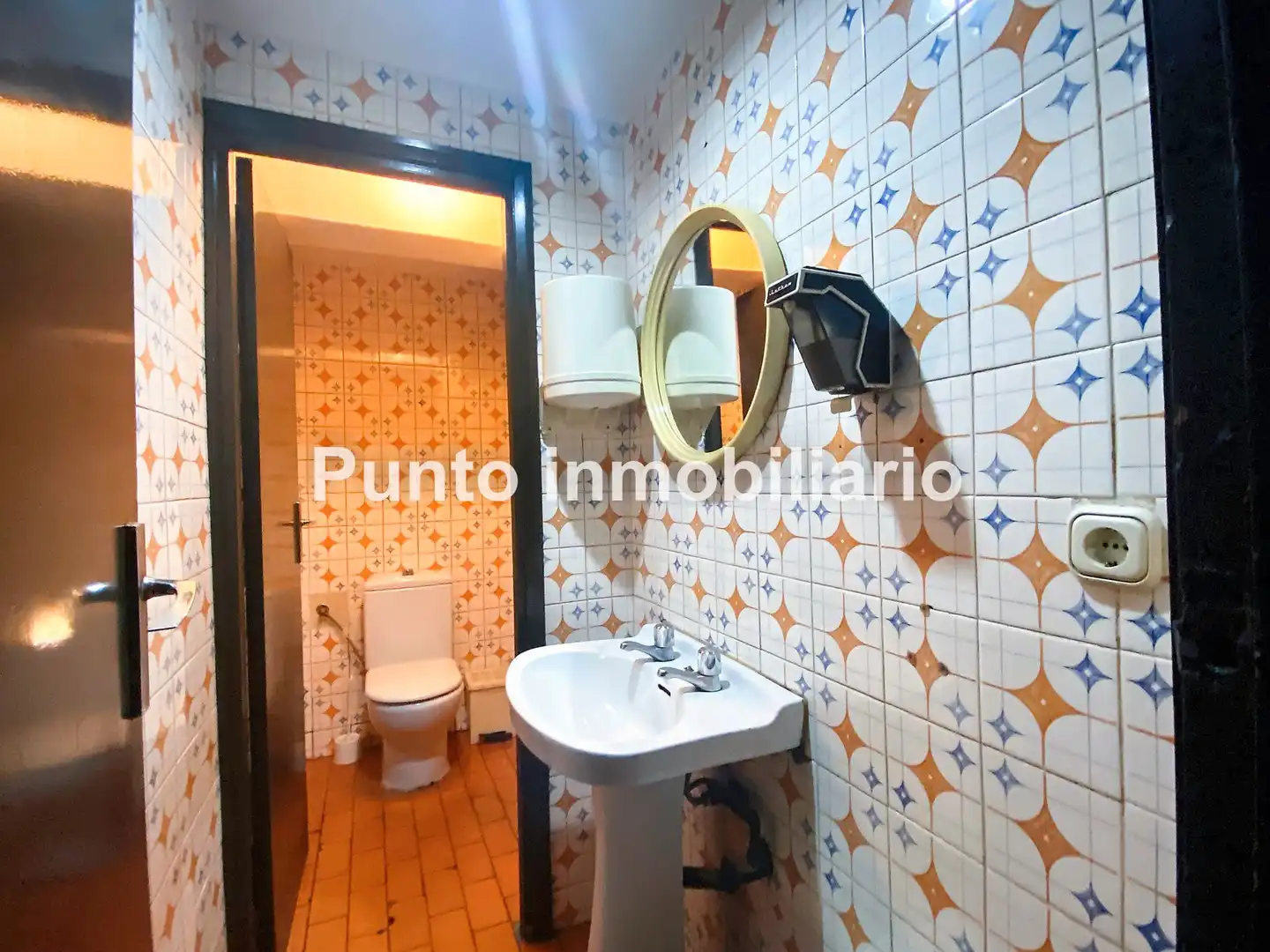 Badezimmer von Geschaftsraum zum Verkauf in Valladolid