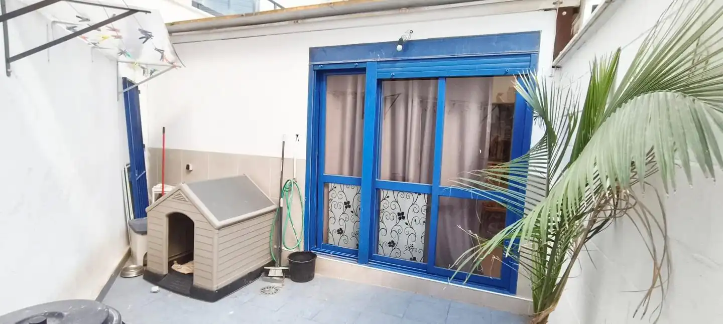 Außenansicht von Wohnung zum Verkauf in Garrucha mit Klimaanlage, Terrasse und Abstellraum